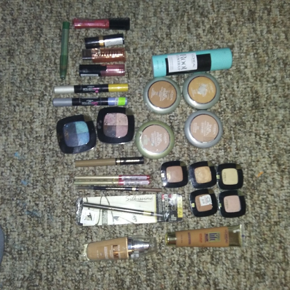 Lorel assorted make up